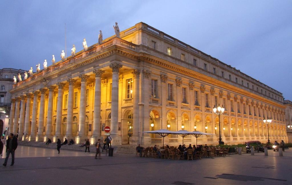 L'Escale D'Aquitaine Apartment Bordeaux Luaran gambar